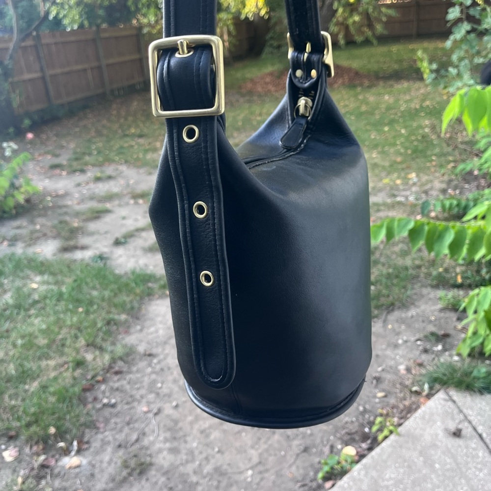 Coach black Leather Bag with Gold Details Helen’s legacy